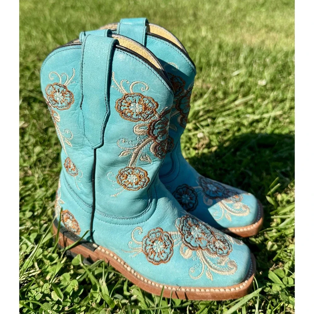 Corral kids western